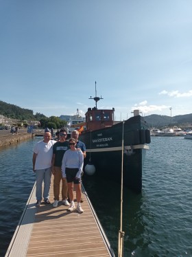 El Vaporín se despide de San Esteban y zarpa rumbo Viveiro